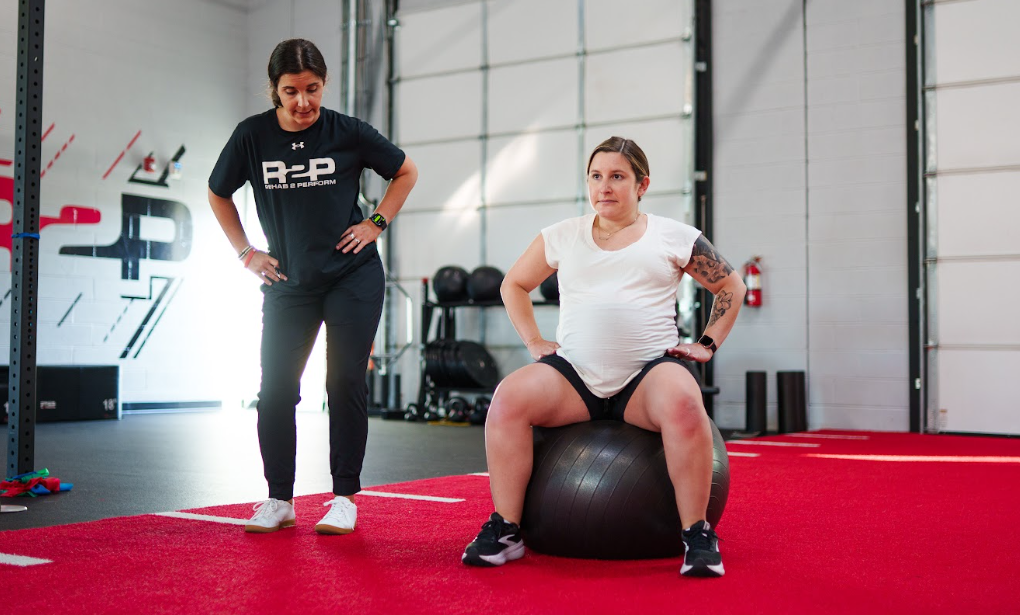 pelvic floor and posture. pelvic health physical therapist physio ball